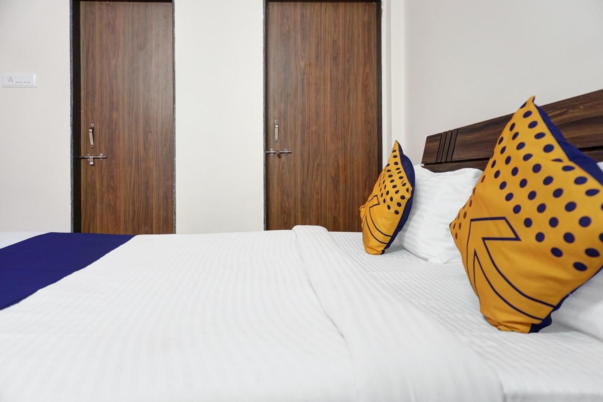 Spot On Siddhi Home Stay ヒンジャワディー エクステリア 写真